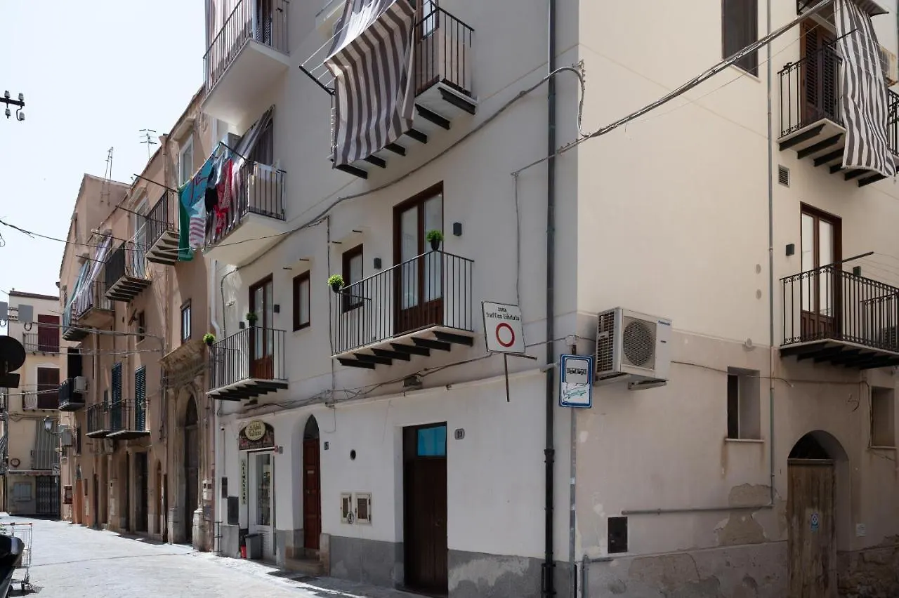 Apartment Incao Holiday Candeloro House Cefalu Italy