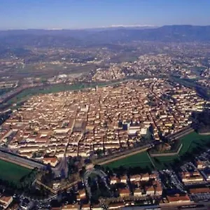 luccadentro-centro-storico.it-tuscanyhotel.com/